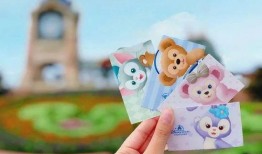 迪士尼达菲吃瓜,迪士尼萌宠的夏日狂欢