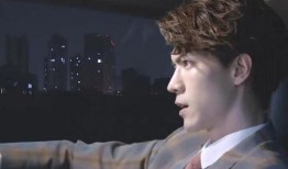 千亿总裁楼下吃瓜小说,一场楼下的甜蜜邂逅