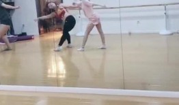 吃瓜高校跳舞视频