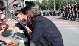 军训吃瓜舞蹈视频,青春活力军训吃瓜舞蹈视频集锦