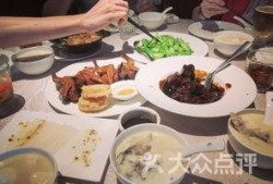 在酒店上班吃瓜