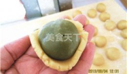 欢欢吃月饼哈密瓜,月饼与哈密瓜的甜蜜邂逅