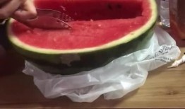 折叠吃瓜神器,轻松一折，尽享夏日清凉时光