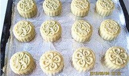 欢欢吃月饼哈密瓜,月饼与哈密瓜的甜蜜邂逅