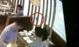 回民阿娘吃瓜视频,一场别开生面的吃瓜盛宴