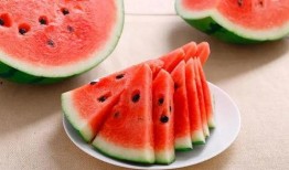 吃瓜蜜瓜上火吗,蜜瓜美味却易上火？揭秘吃瓜蜜瓜的注意事项