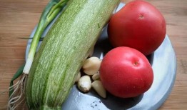 拐子姐吃瓜,一场吃瓜盛宴背后的故事